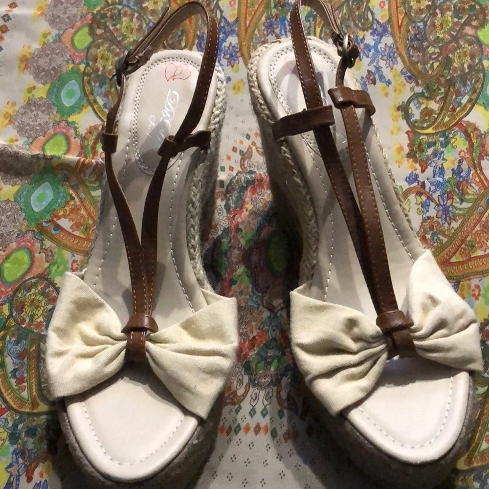 DbDk Fashion Wedges Size 10